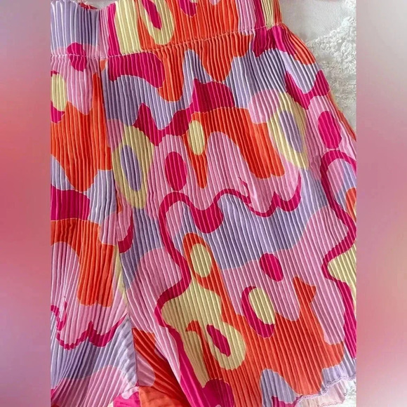 2 Piece Frill Lounge Set - Picture 3 of 10